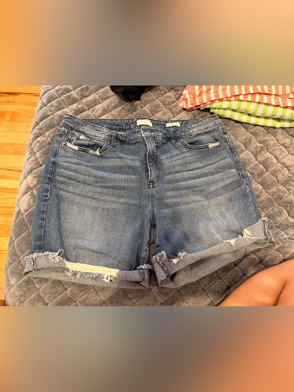 Distressed Roll-Cuff Denim Shorts - Blue